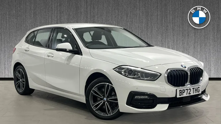 BMW 1 Series 1.5 118i Sport (LCP) DCT Euro 6 (s/s) 5dr (BP72THG) - Hero Image