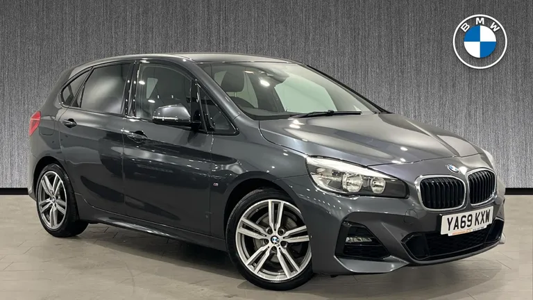 BMW 2 Series Active Tourer 2.0 220i GPF M Sport DCT Euro 6 (s/s) 5dr (YA69KXW) - Hero Image