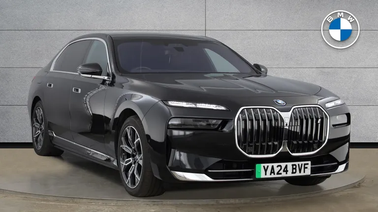 BMW i7 60 105.7kWh Excellence (Pro) Auto xDrive 4dr (YA24BVF) - Hero Image