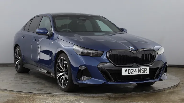BMW 5 Series 2.0 520i MHT M Sport Pro Steptronic Euro 6 (s/s) 4dr (YD24NSR) - Hero Image