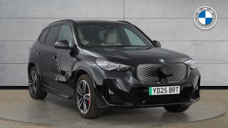 BMW iX1 20 66.5kWh M Sport Auto eDrive 5dr (11kW Charger) (YD25BRT) - Hero Image