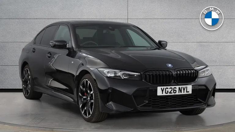BMW 3 Series 2.0 330e 22.3kWh M Sport Auto Euro 6 (s/s) 4dr (YG26NYL) - Hero Image