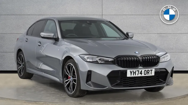 BMW 3 Series 2.0 330e 12kWh M Sport Auto Euro 6 (s/s) 4dr (YH74ORT) - Hero Image