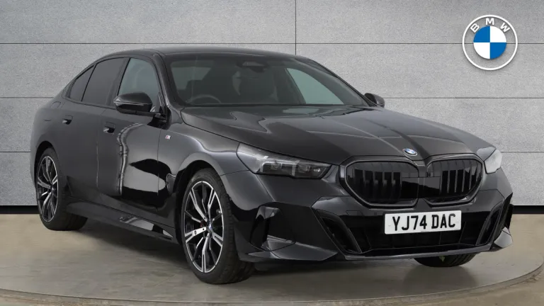 BMW 5 Series 2.0 520i MHT M Sport Pro Steptronic Euro 6 (s/s) 4dr (YJ74DAC) - Hero Image