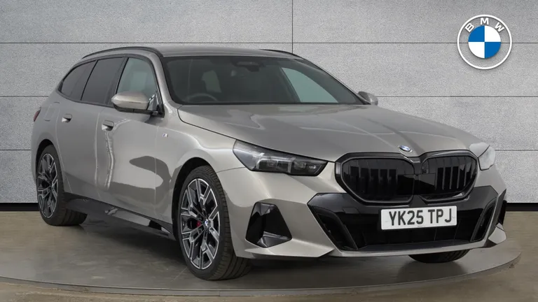 BMW 5 Series 2.0 520i MHT M Sport Pro Touring Steptronic Euro 6 (s/s) 5dr (YK25TPJ) - Hero Image