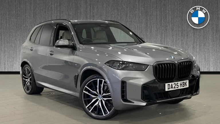 BMW X5 3.0 50e 25.7kWh M Sport Steptronic xDrive Euro 6 (s/s) 5dr (DA25HBK) - Hero Image
