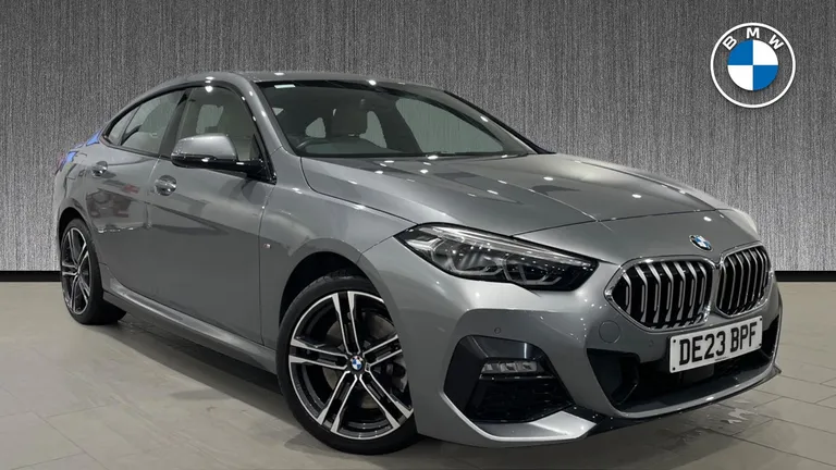 BMW 2 Series 2.0 220i M Sport DCT Euro 6 (s/s) 4dr (DE23BPF) - Hero Image