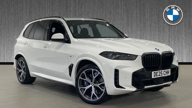 BMW X5 3.0 50e 25.7kWh M Sport Steptronic xDrive Euro 6 (s/s) 5dr (DE25CHH) - Hero Image