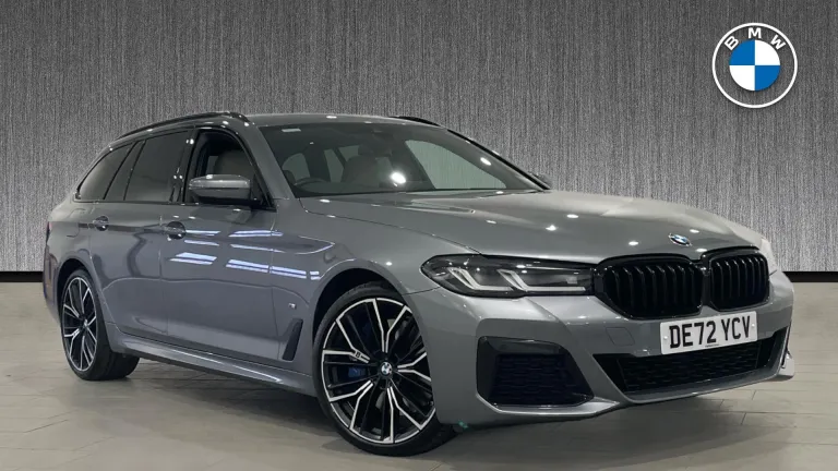 BMW 5 Series 3.0 530d MHT M Sport Touring Steptronic xDrive Euro 6 (s/s) 5dr (DE72YCV) - Hero Image