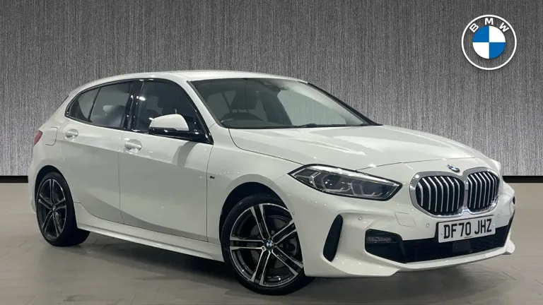 BMW 1 Series 1.5 118i M Sport Euro 6 (s/s) 5dr (DF70JHZ) - Hero Image