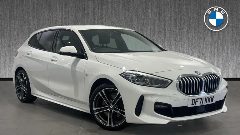 BMW 1 Series 1.5 118i M Sport (LCP) DCT Euro 6 (s/s) 5dr (DF71KKW) - Hero Image