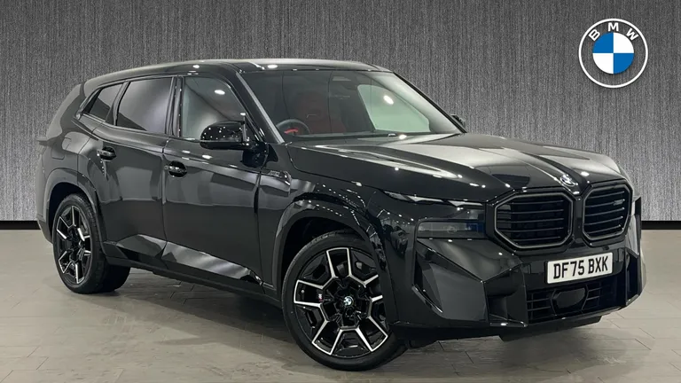 BMW XM 3.0 50e 25.7kWh Auto xDrive Euro 6 (s/s) 5dr (DF75BXK) - Hero Image