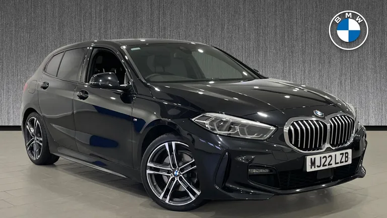 BMW 1 Series 1.5 118i M Sport (LCP) DCT Euro 6 (s/s) 5dr (MJ22LZB) - Hero Image