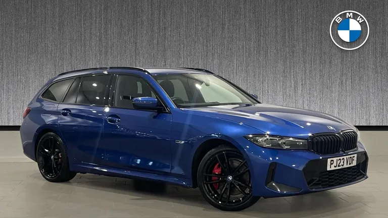 BMW 3 Series 2.0 330e 12kWh M Sport Touring Auto xDrive Euro 6 (s/s) 5dr (PJ23VDF) - Hero Image