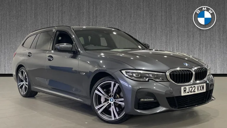 BMW 3 Series 2.0 330e 12kWh M Sport Touring Auto Euro 6 (s/s) 5dr (RJ22VXM) - Hero Image