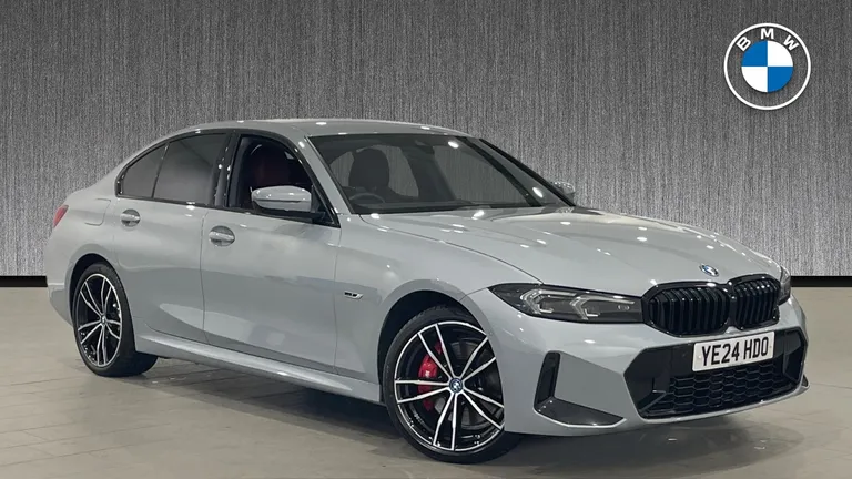 BMW 3 Series 2.0 330e 12kWh M Sport Auto Euro 6 (s/s) 4dr (YE24HDO) - Hero Image