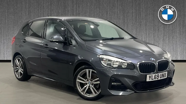 BMW 2 Series Active Tourer 1.5 218i M Sport DCT Euro 6 (s/s) 5dr (YL69UNX) - Hero Image