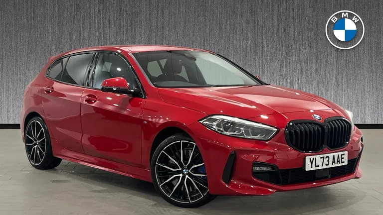 BMW 1 Series 1.5 118i M Sport (LCP) DCT Euro 6 (s/s) 5dr (YL73AAE) - Hero Image