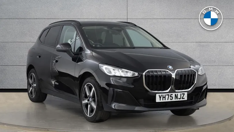 BMW 2 Series Active Tourer 1.5 220i MHT Sport DCT Euro 6 (s/s) 5dr (YH75NJZ) - Hero Image