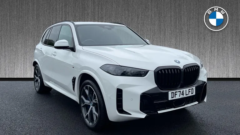 BMW X5 3.0 50e 25.7kWh M Sport Steptronic xDrive Euro 6 (s/s) 5dr (DF74LFD) - Hero Image