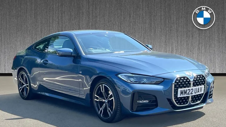 BMW 4 Series 2.0 420i M Sport Auto Euro 6 (s/s) 2dr (MM22UAV) - Hero Image