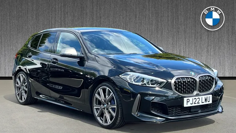 BMW 1 Series 2.0 M135i Auto xDrive Euro 6 (s/s) 5dr (PJ22LWU) - Hero Image