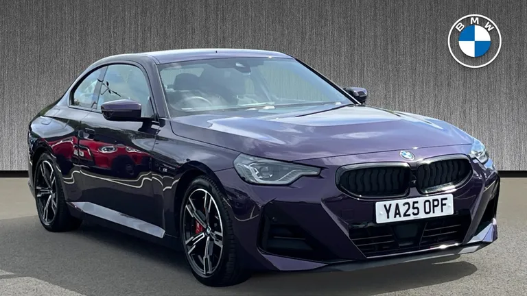 BMW 2 Series 2.0 220i M Sport Auto Euro 6 (s/s) 2dr (YA25OPF) - Hero Image