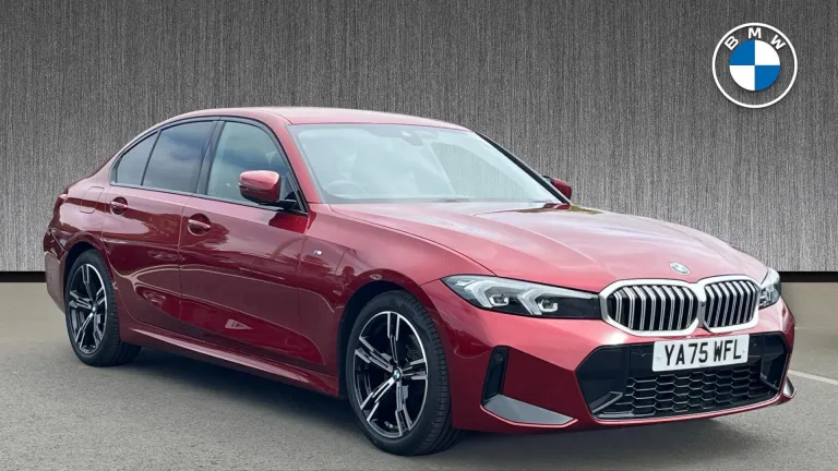 BMW 3 Series 2.0 320i M Sport Auto Euro 6 (s/s) 4dr (YA75WFL) - Hero Image
