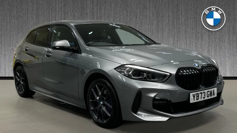 BMW 1 Series 1.5 118i M Sport (LCP) DCT Euro 6 (s/s) 5dr (YB73GWA) - Hero Image