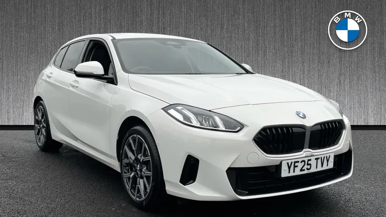 BMW 1 Series 1.5 120i MHT Sport DCT Euro 6 (s/s) 5dr (YF25TVY) - Hero Image