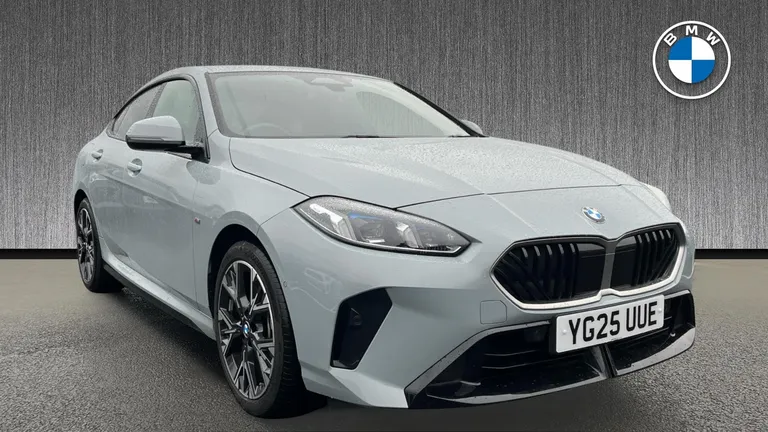 BMW 2 Series 1.5 220i MHT M Sport DCT Euro 6 (s/s) 4dr (YG25UUE) - Hero Image