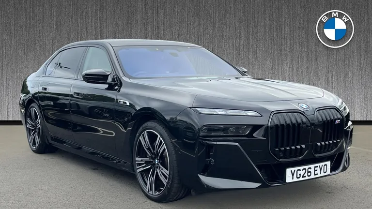 BMW 7 Series 3.0 M760e 22.1kWh Auto xDrive Euro 6 (s/s) 4dr (YG26EYO) - Hero Image