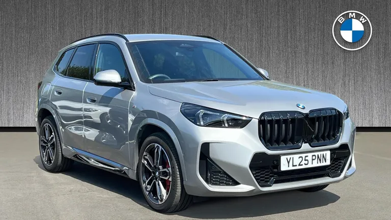 BMW X1 1.5 20i MHT M Sport DCT sDrive Euro 6 (s/s) 5dr (YL25PNN) - Hero Image