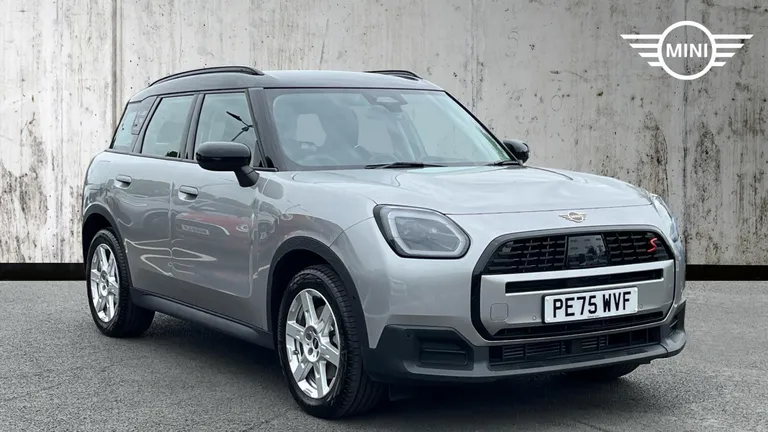 MINI Countryman 2.0S MHEV Classic Auto ALL4 Euro 6 (s/s) 5dr (PE75WVF) - Hero Image