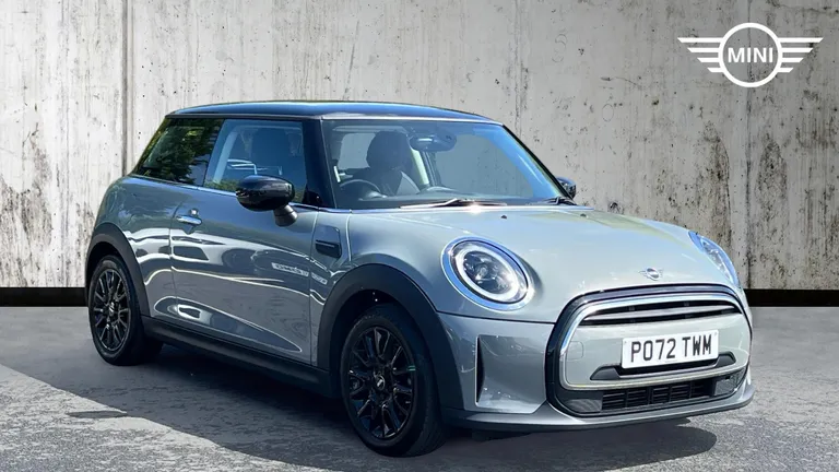MINI 3-Door Hatch 1.5 Cooper Classic Steptronic Euro 6 (s/s) 3dr (PO72TWM) - Hero Image