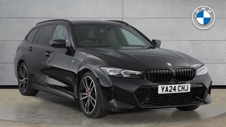 BMW 3 Series 2.0 320d MHT M Sport Touring Auto Euro 6 (s/s) 5dr (YA24CHJ) - Hero Image