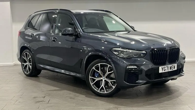 BMW X5 3.0 45e 24kWh M Sport Auto xDrive Euro 6 (s/s) 5dr (YG71WEW) - Hero Image
