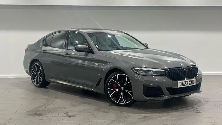 BMW 5 Series 3.0 530d MHT M Sport Steptronic xDrive Euro 6 (s/s) 4dr (DA22XMD) - Hero Image