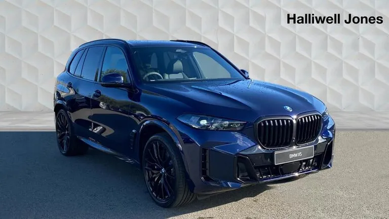BMW X5 3.0 50e 25.7kWh M Sport Steptronic xDrive Euro 6 (s/s) 5dr (NEW) - Hero Image