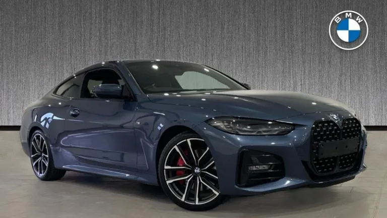 BMW 4 Series 2.0 420i M Sport Auto Euro 6 (s/s) 2dr (DC72LLU) - Hero Image