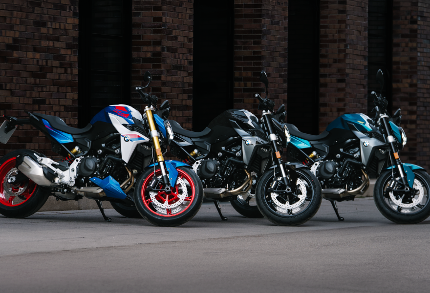 F 900 R Sport Includes Complimentary Heated grips and Gearshift Assist Pro