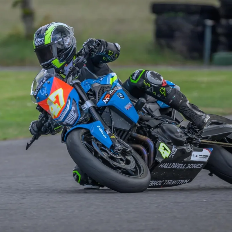 Richard Cooper Joins Halliwell Jones Motorrad as Wildcard Rider for BMW F 900 R Cup