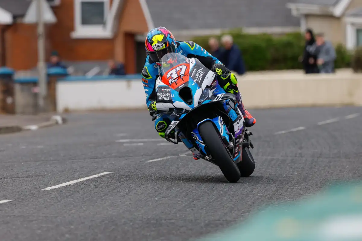 HALLIWELL JONES RACING image