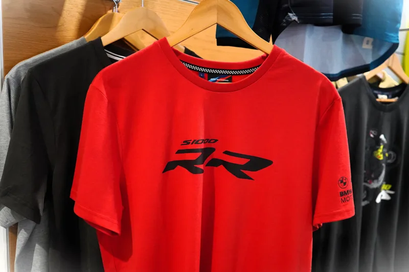 Summer Savings on BMW Motorrad Caps & T-Shirts - Image 1391332/2