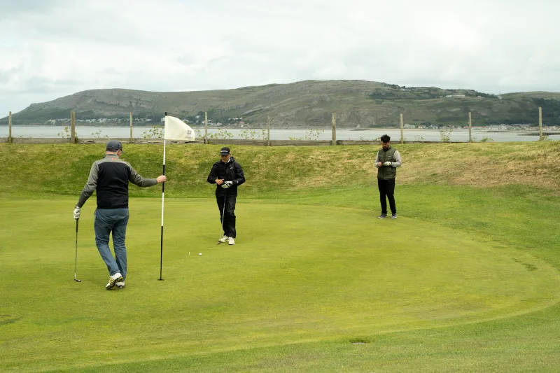 Teeing Off for a Great Cause – St David’s Hospice Golf Day - Image 934023/3