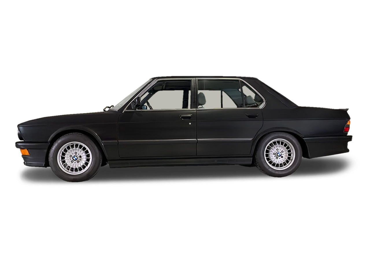 BMW M5 Sedan (E28)