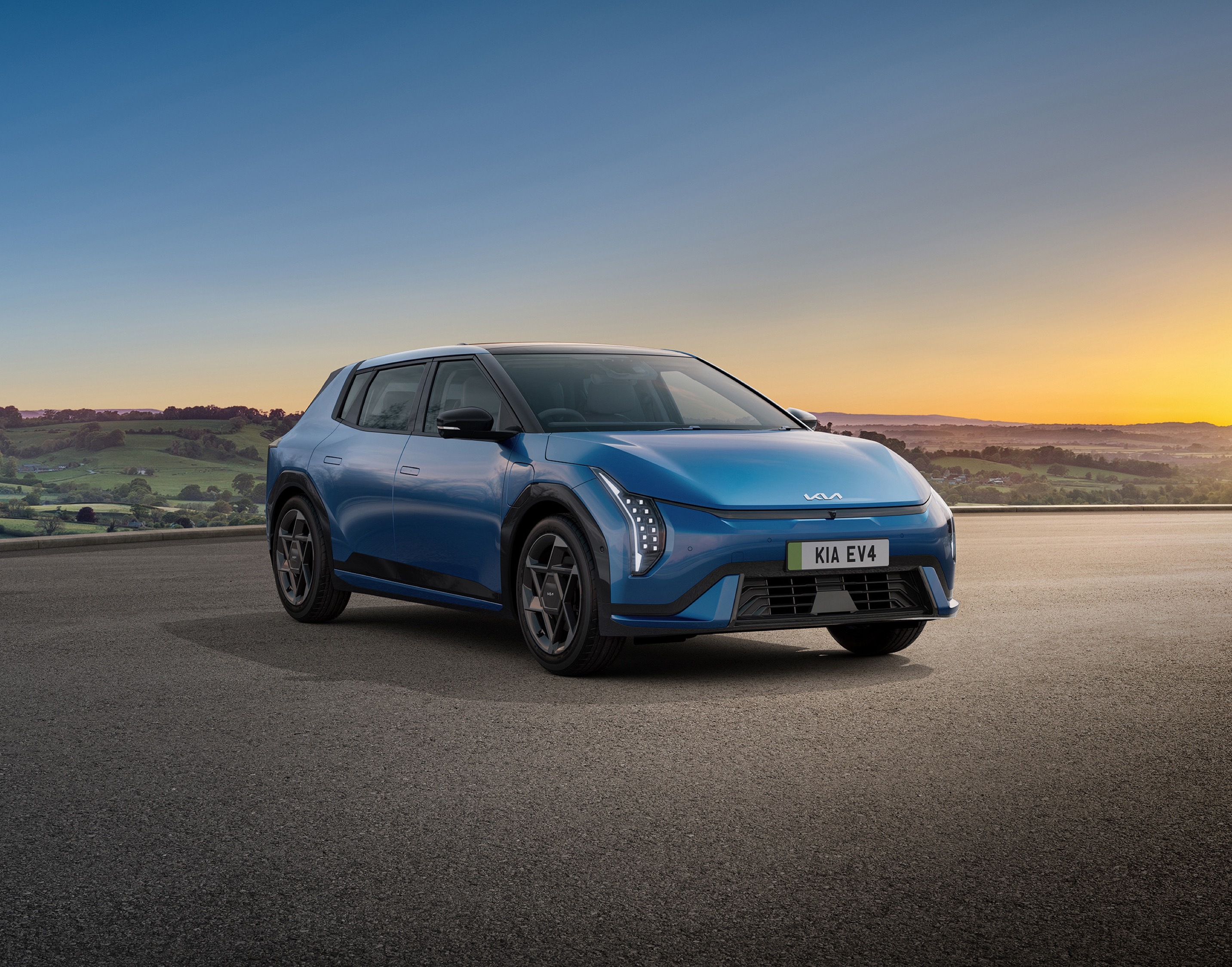 Discover the all-electric EV4.