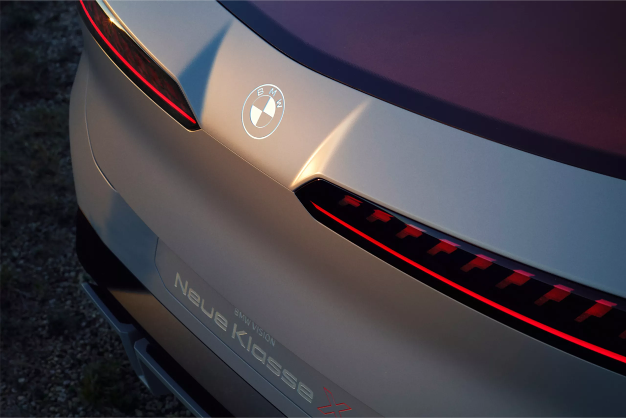 BMW iX3 Preview Image 3