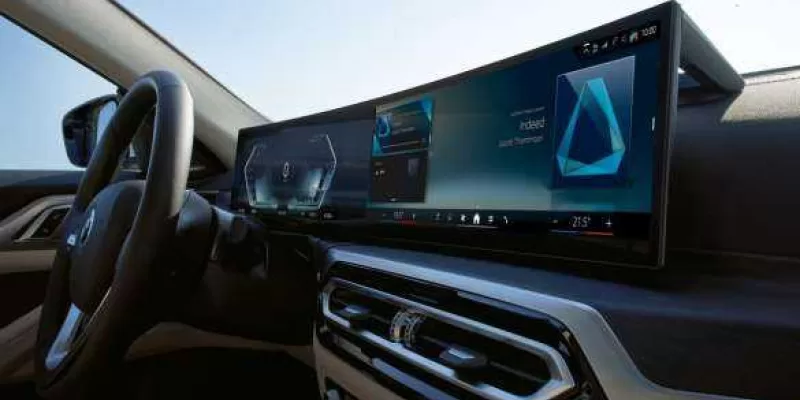 BMW Curved Display.