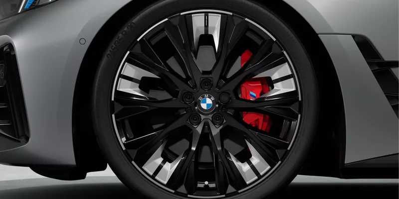 Optional 20-inch M Individual wheels